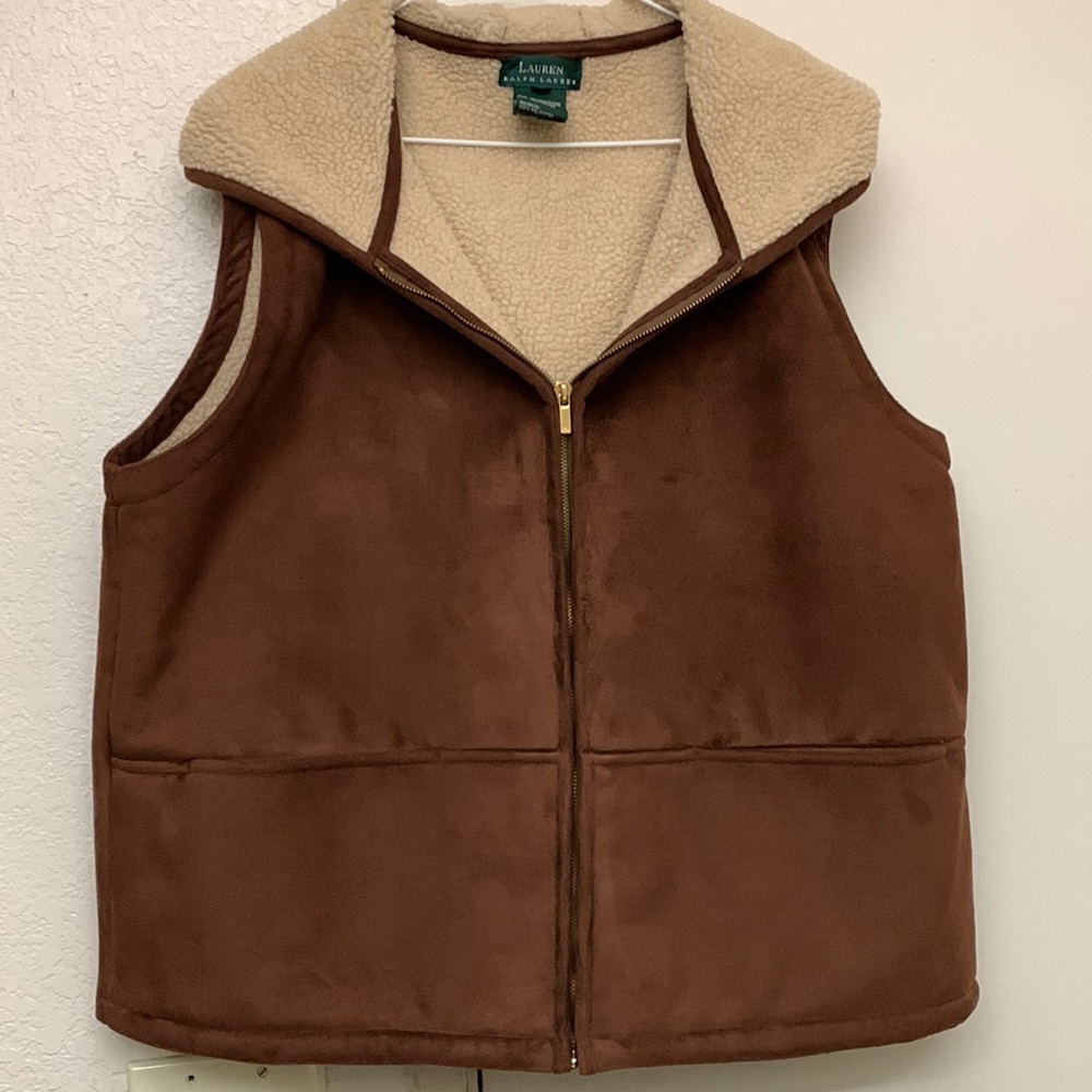 LAUREN RALPH LAUREN HOODED VEST XL             (faux suede)